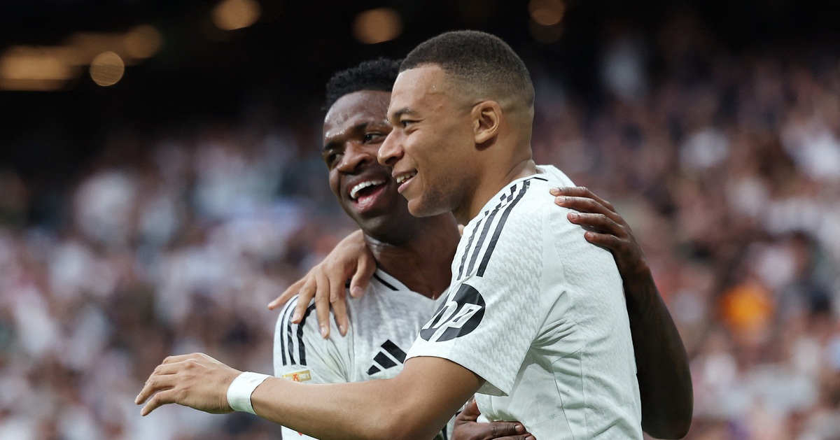 Thủ lĩnh Mbappe được khen vì bịt miệng Vinicius, tránh án phạt