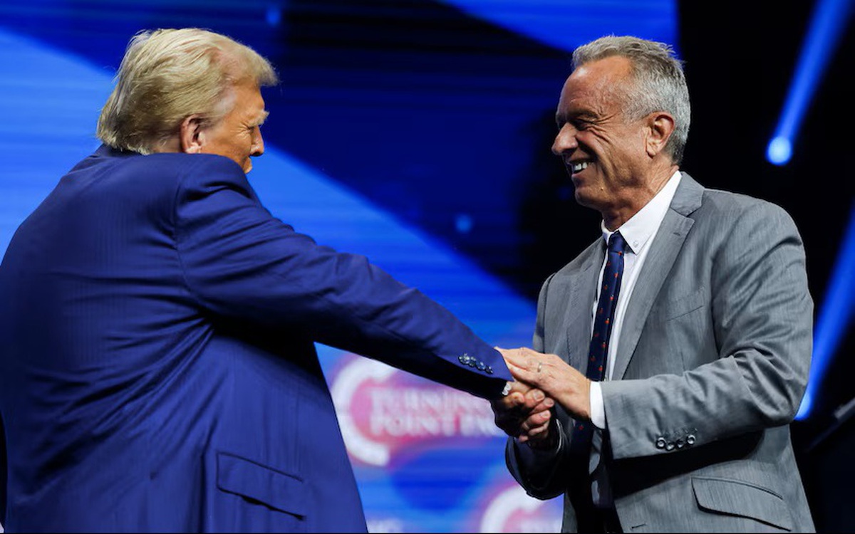 Ông Trump và ông Kennedy muốn cấm vắc xin COVID-19?