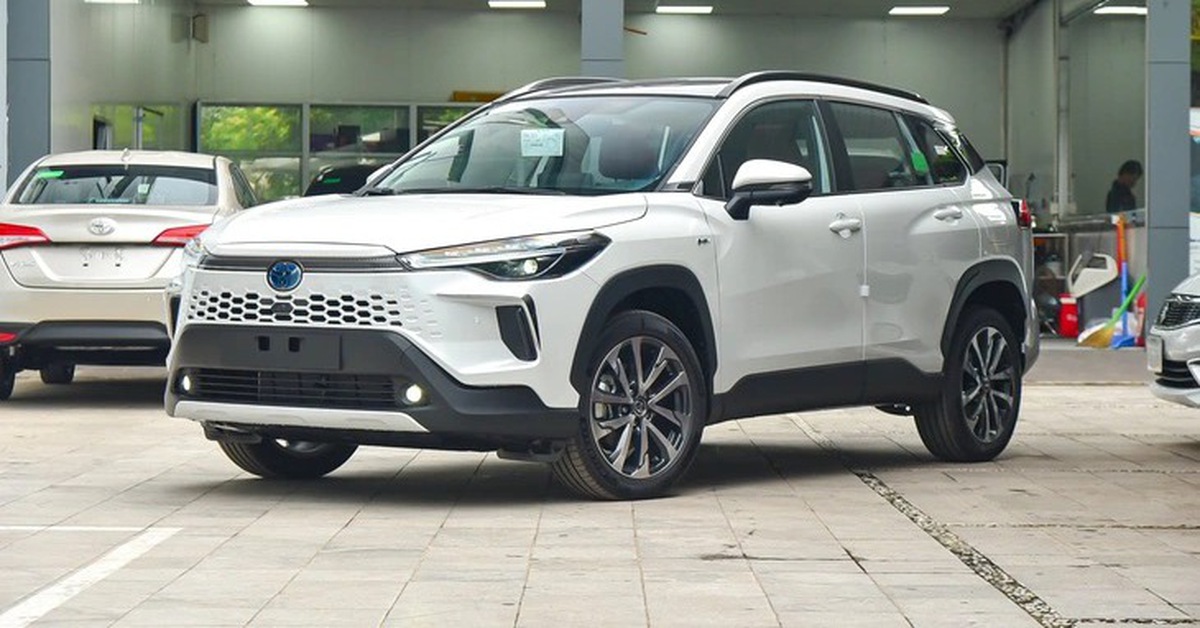 Xe hybrid tăng tốc, áp lực chuẩn nhiên liệu 2030 đè nặng
