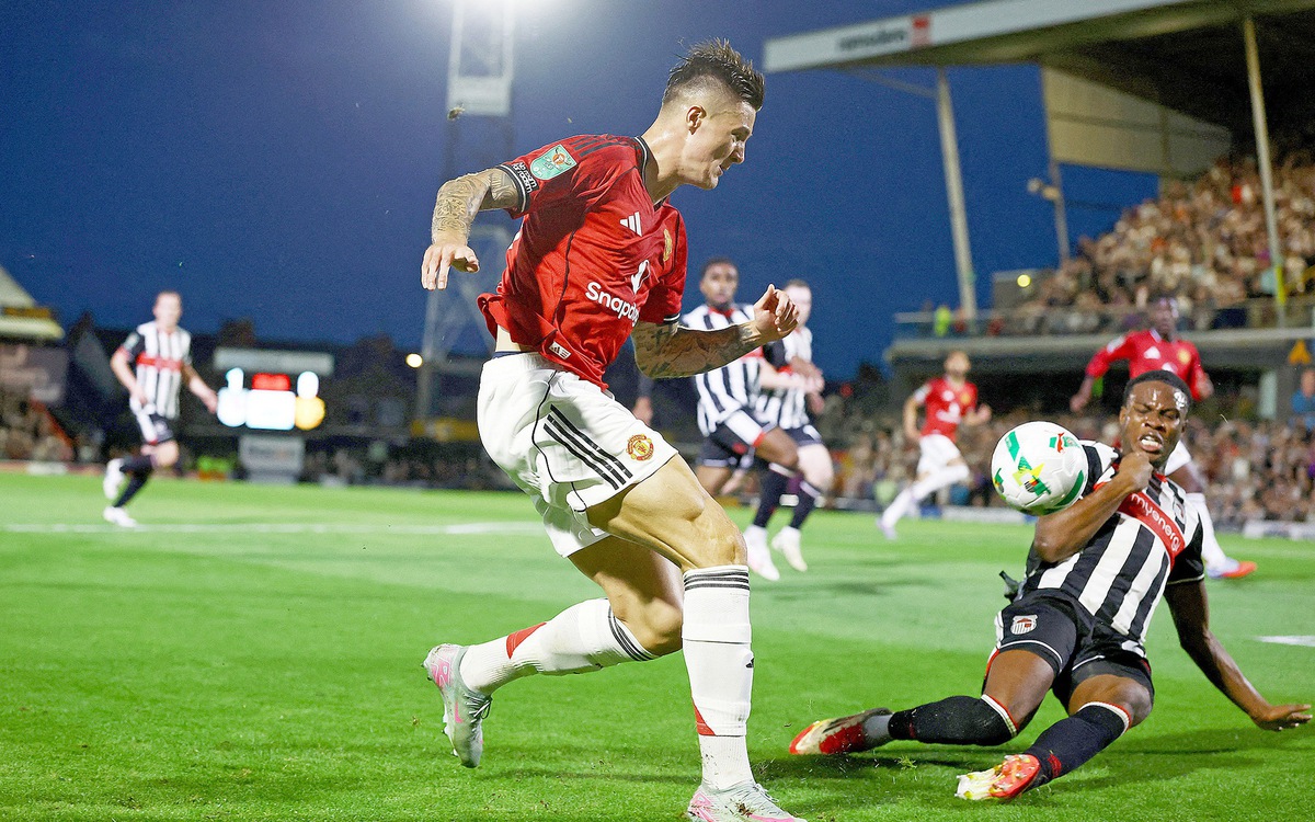 Man United theo đuổi những giá trị hư ảo