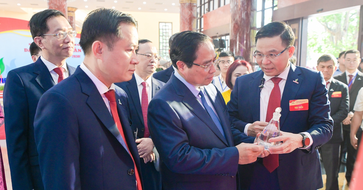 'Lịch sử đặt chúng ta vào cuộc đối đầu chưa từng có tiền lệ' và cách Petrovietnam 'vượt bão'