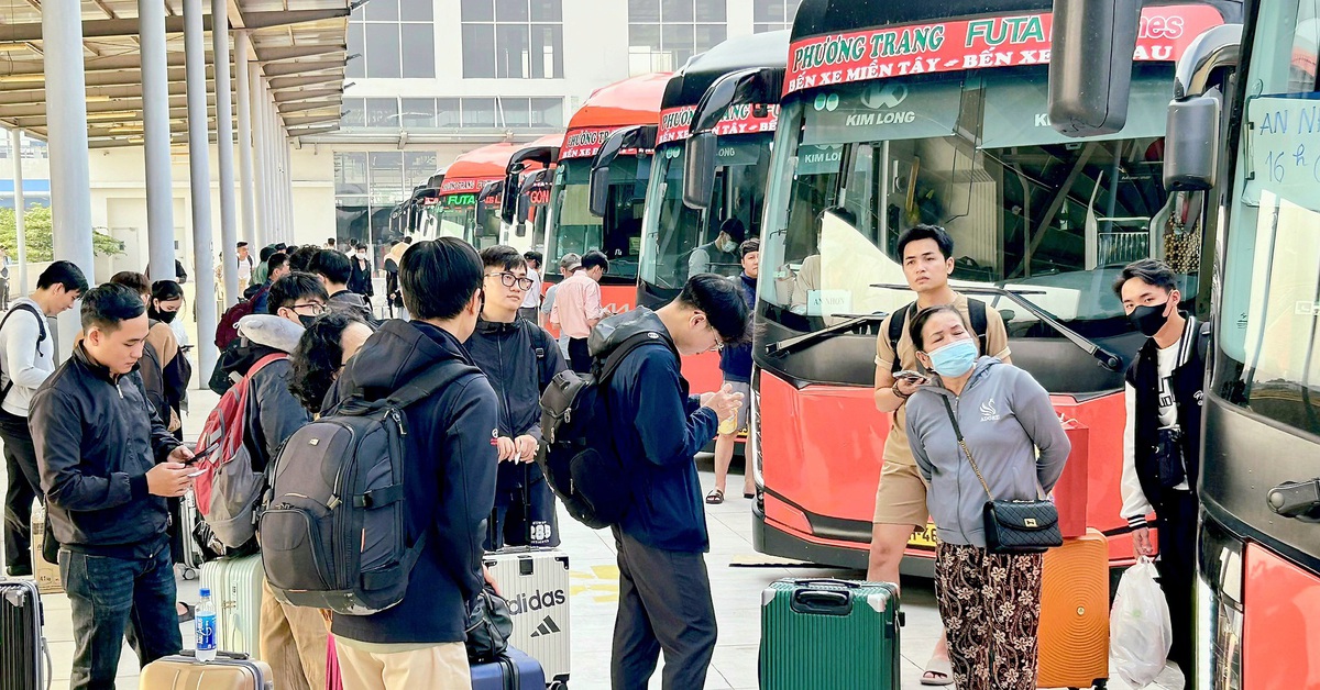 Xe thương hiệu 'cháy vé', vé máy bay tầm 2 triệu trở lên còn nhiều
