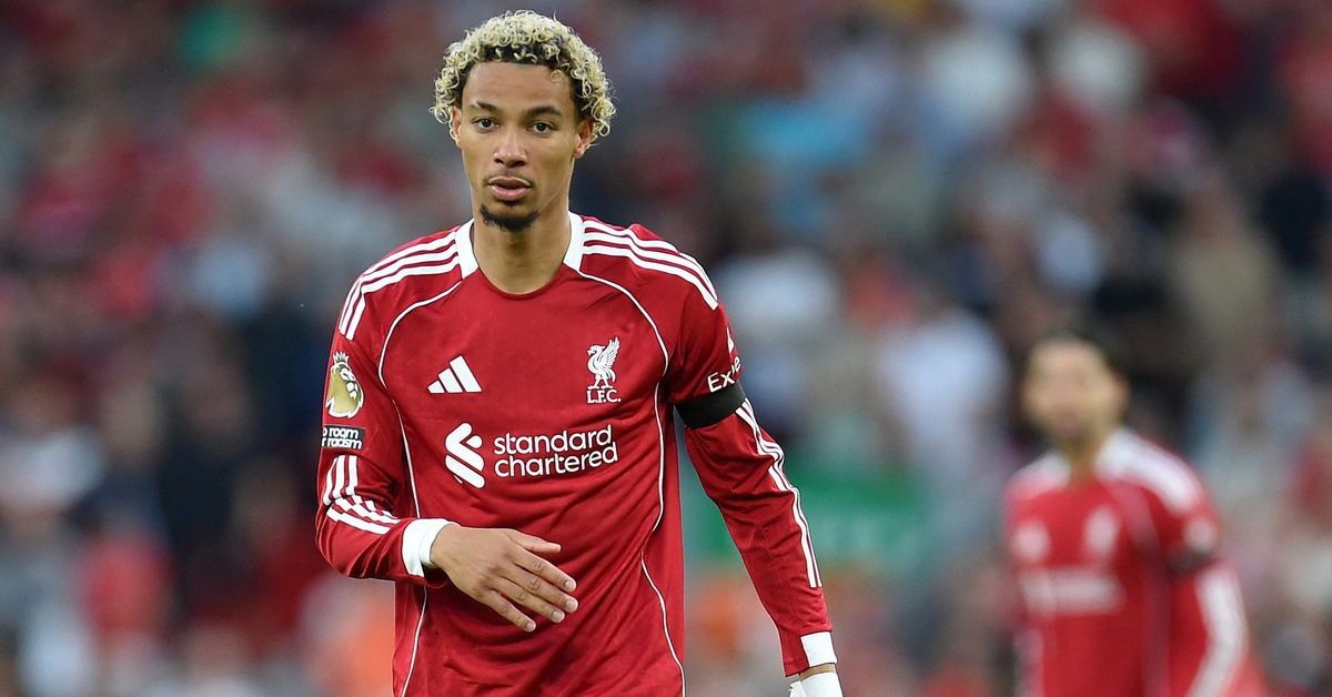Premier League: Sôi động trong dịp nghỉ lễ
