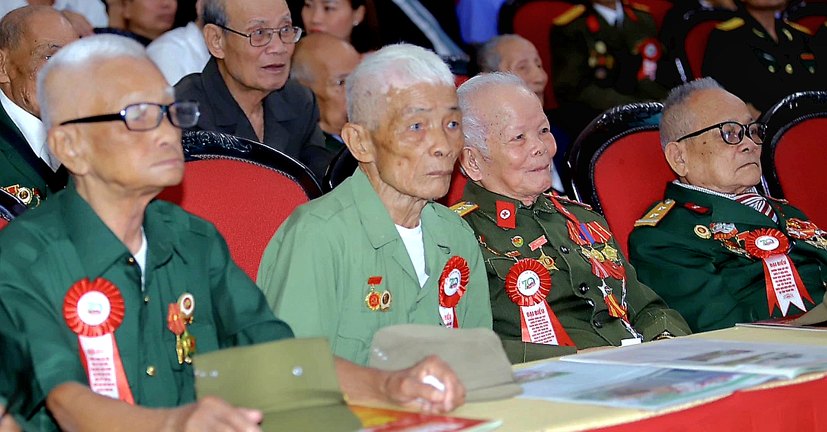 Bộ Nội vụ đề xuất trợ cấp 1 triệu đồng/tháng với thanh niên xung phong từ 1-12-2025