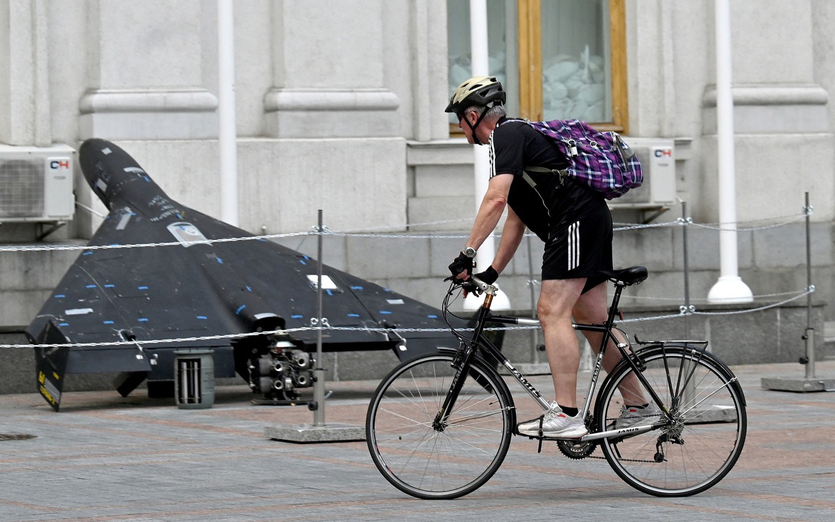Ukraine căng mình chống drone của Nga