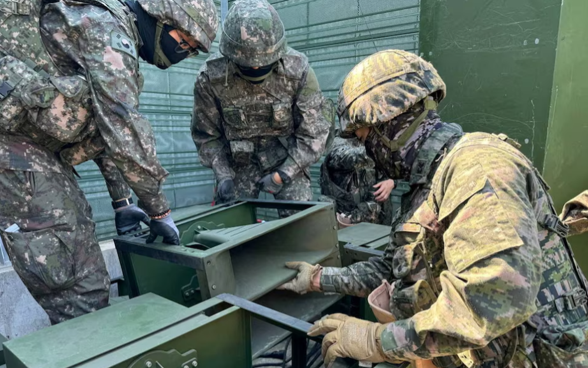 Hàn Quốc tháo dỡ loa tuyên truyền ở biên giới với Triều Tiên