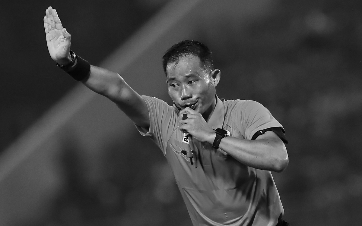 Trọng tài Trần Đình Thịnh từng mang đẳng cấp FIFA