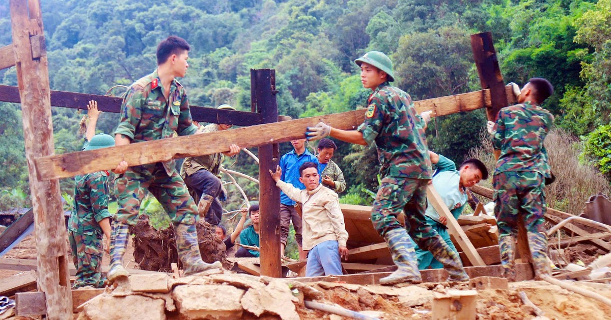 Xây bản mới cho dân vùng lũ Điện Biên