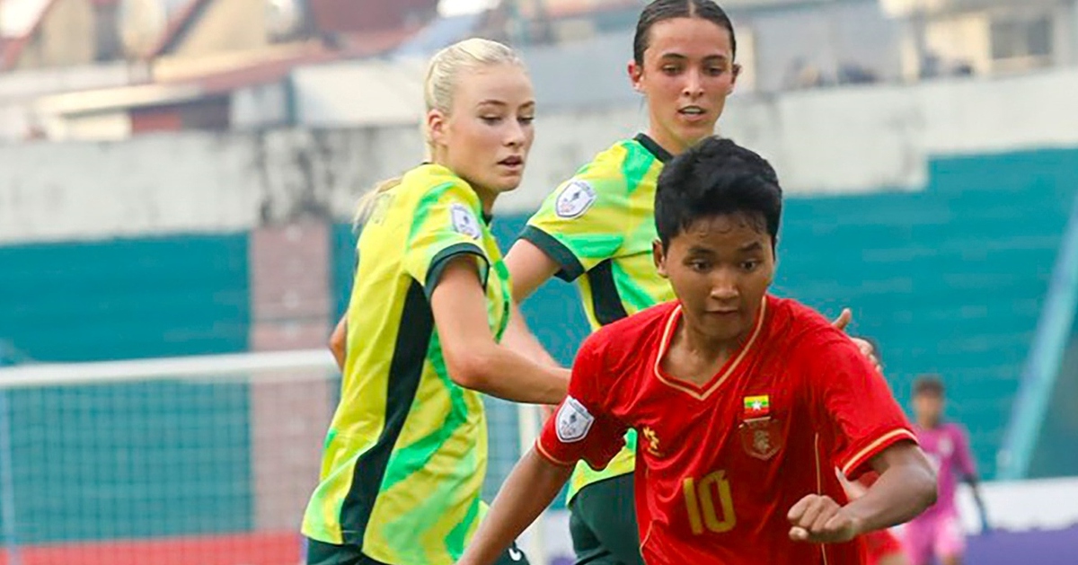 Siêu phẩm và sai lầm giúp tuyển nữ Myanmar thắng Úc