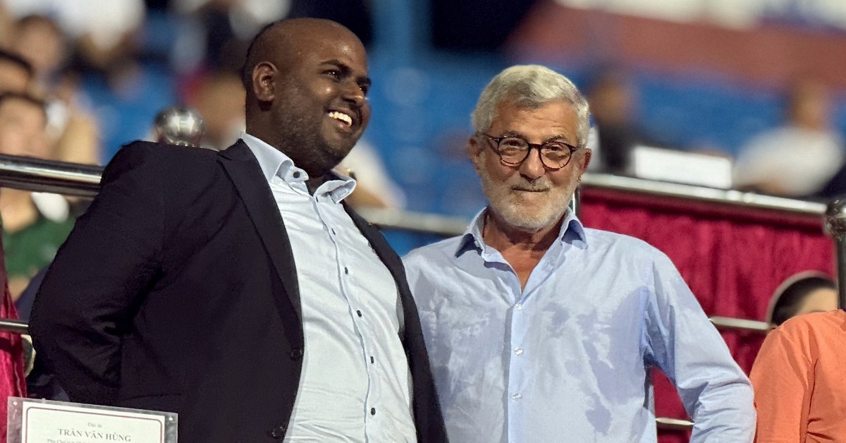 Ông Calisto ấn tượng mạnh với Đình Bắc sau trận Siêu cúp