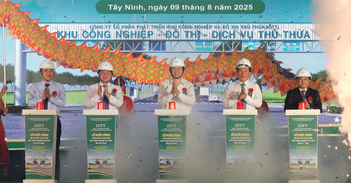 Khởi công khu công nghiệp Thủ Thừa, Tây Ninh bắt đầu chuỗi hoạt động kỷ niệm ngày Quốc khánh