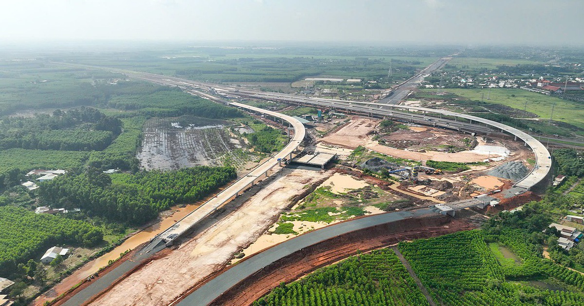 Cầu Cát Lái, cầu Đồng Nai 2, Phú Mỹ 2 sẽ gỡ tắc cho đường về sân bay Long Thành thế nào?
