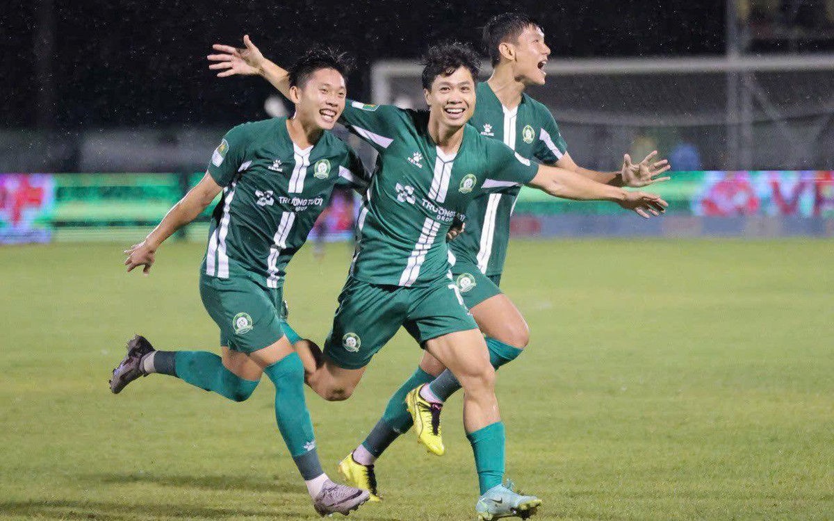 Lịch trực tiếp Cúp quốc gia 2025-2026: Chờ Công Phượng ra sân