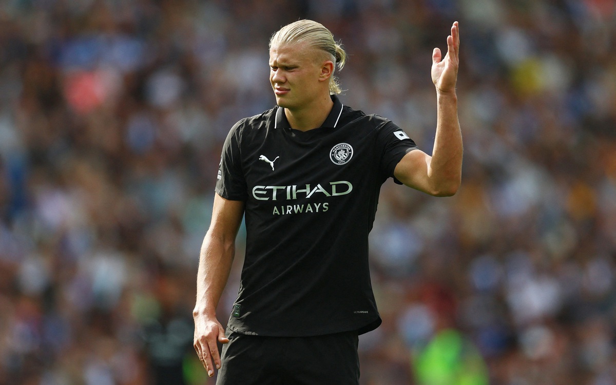 Lịch trực tiếp bóng đá châu Âu: Man City đấu với Man United