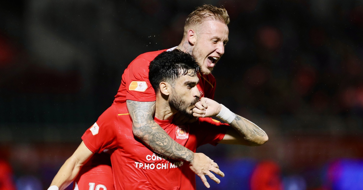 Sân Thống Nhất lại mở hội?