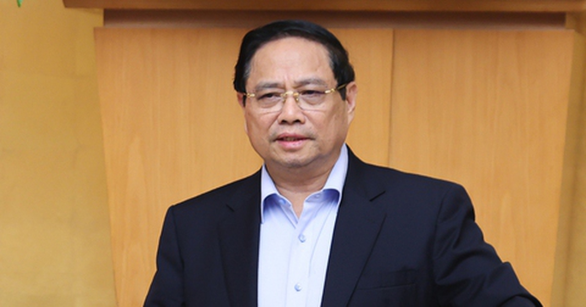 Thủ tướng: Nghiên cứu bỏ giấy phép đầu tư ra nước ngoài nhưng kiểm soát lợi dụng chuyển tiền