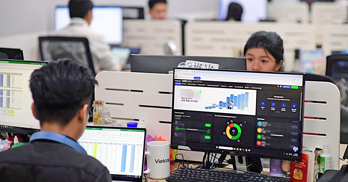 Tin tức sáng 15-9: Khối ngoại bán ròng hơn 5.400 tỉ đồng; Triển lãm thành tựu đất nước bế mạc