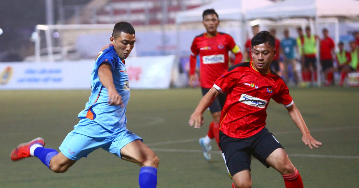 Quyền HLV trưởng đội tuyển Việt Nam nói gì về Giải bóng đá công nhân, viên chức 2025?