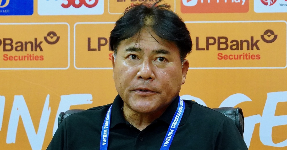 HLV CLB Hà Nội: 'Các cầu thủ đang rất sốc'