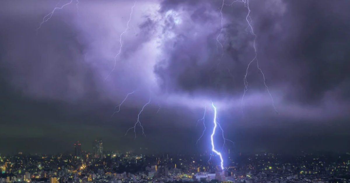 Sấm sét 'leo thang' tại Nhật Bản, khoa học thử đối phó bằng sét nhân tạo