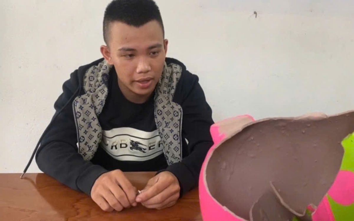 Lấy trộm heo đất có 115 triệu, vài giờ sau bị công an bắt khi chưa kịp tiêu đồng nào