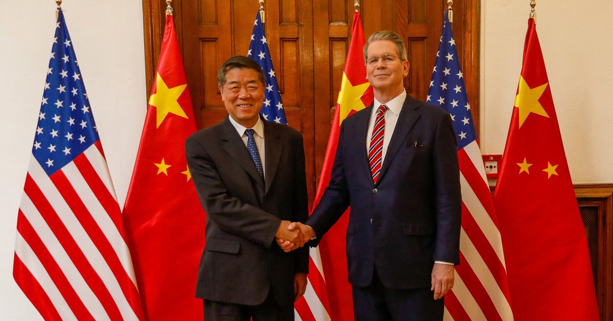 Đảng Dân chủ muốn ông Trump buộc Trung Quốc hạn chế sản xuất dư thừa