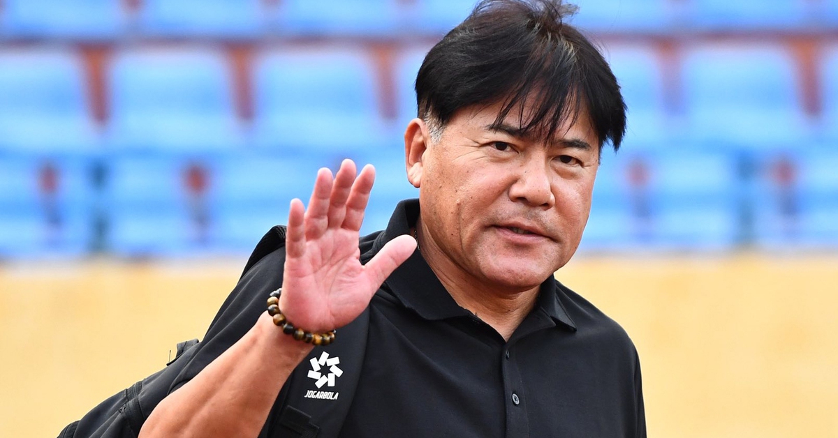 CLB Hà Nội sa thải HLV Nhật Bản