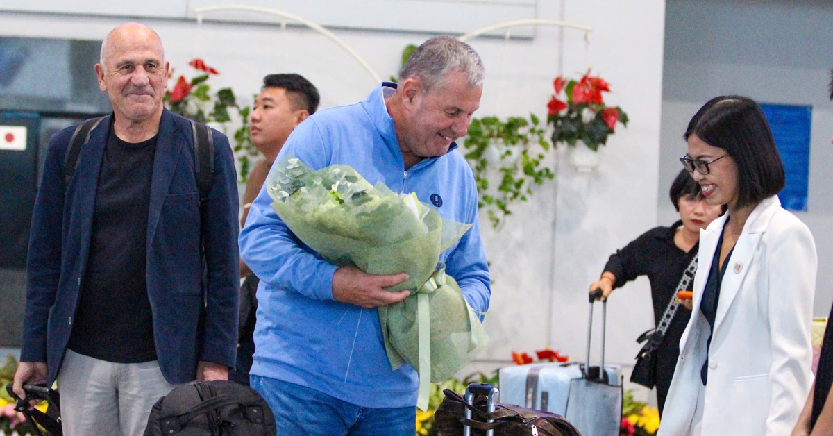 Các golfer huyền thoại thế giới đã đến Việt Nam để tham dự Vietnam Legends Tour 2025