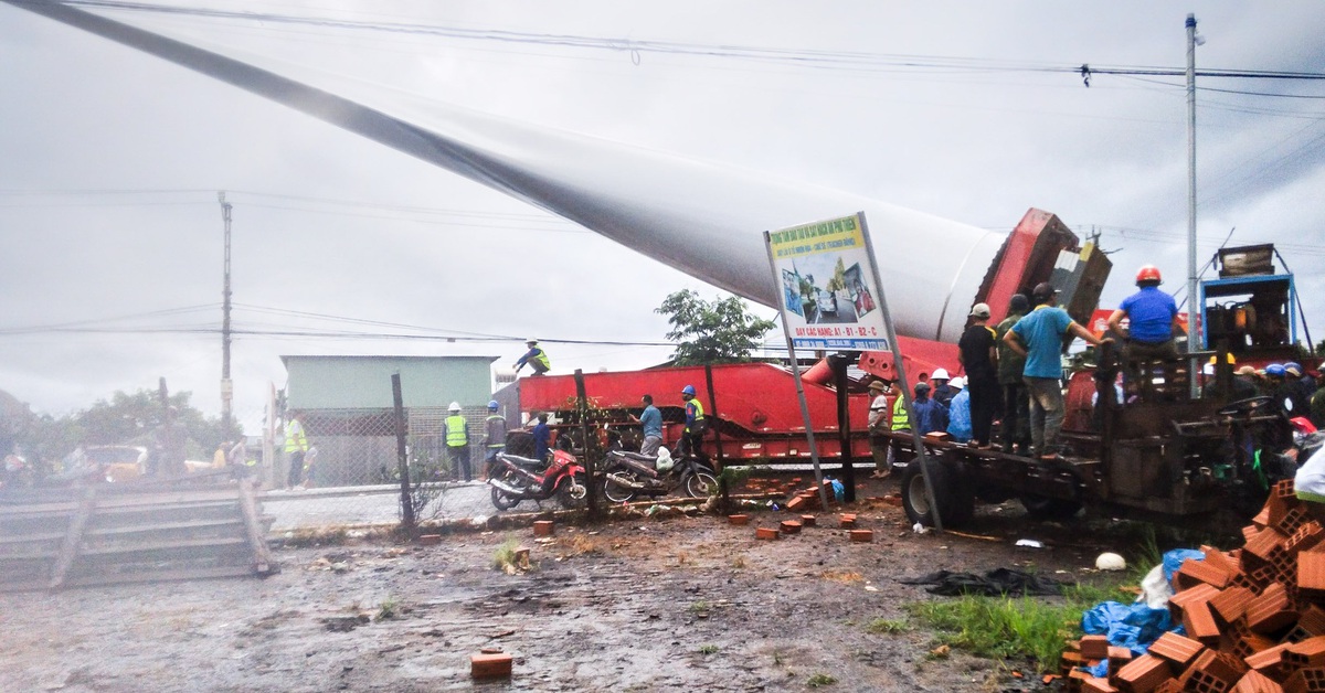 Phúc thẩm vụ chặn xe chở cánh quạt điện gió để đòi bồi thường, 10 người dân bị phạt tù