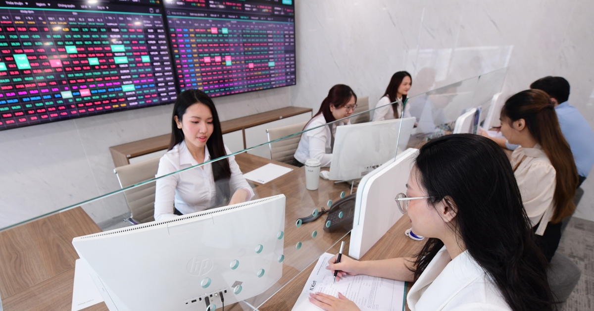 Chứng khoán Việt đạt 9/9 tiêu chí nâng hạng, sắp đón dòng vốn tỉ đô?