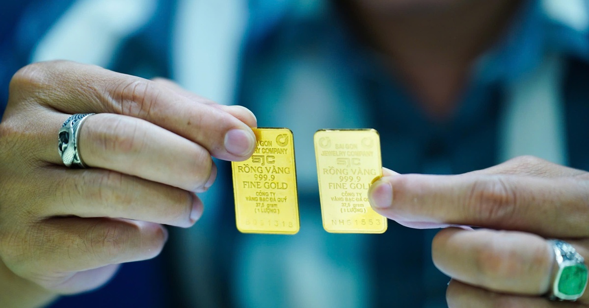 Giá vàng miếng SJC đi xuống sau khi Fed giảm lãi suất