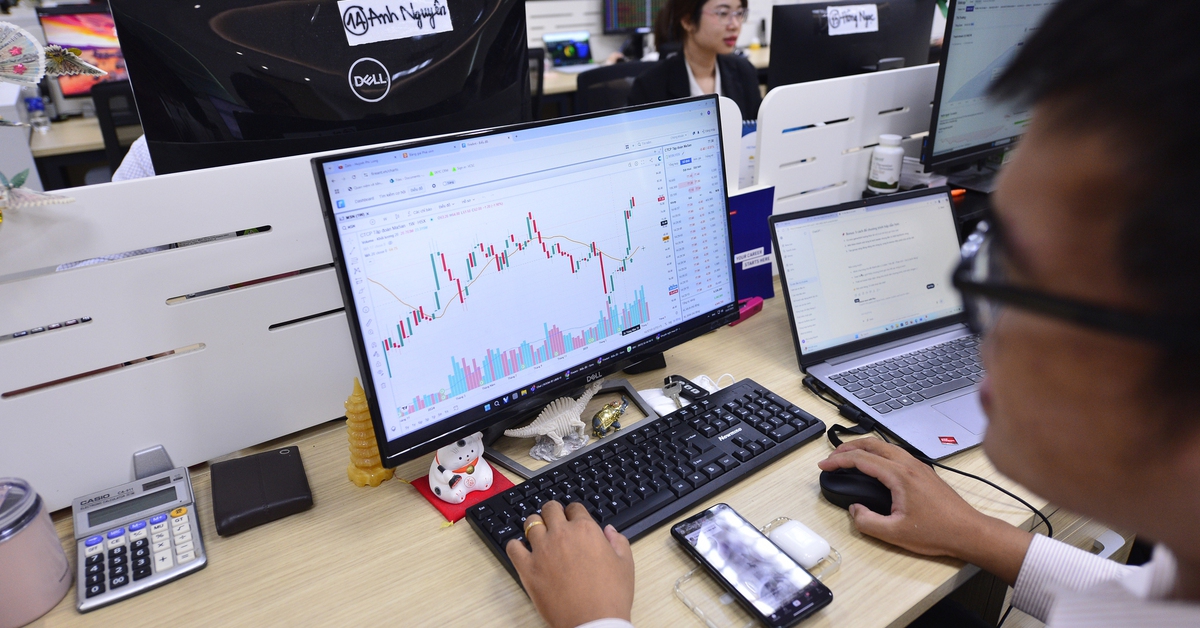 Bùng nổ IPO năm nay, cơ hội lớn nhưng nhà đầu tư lưu ý để tránh 'kẹp hàng'