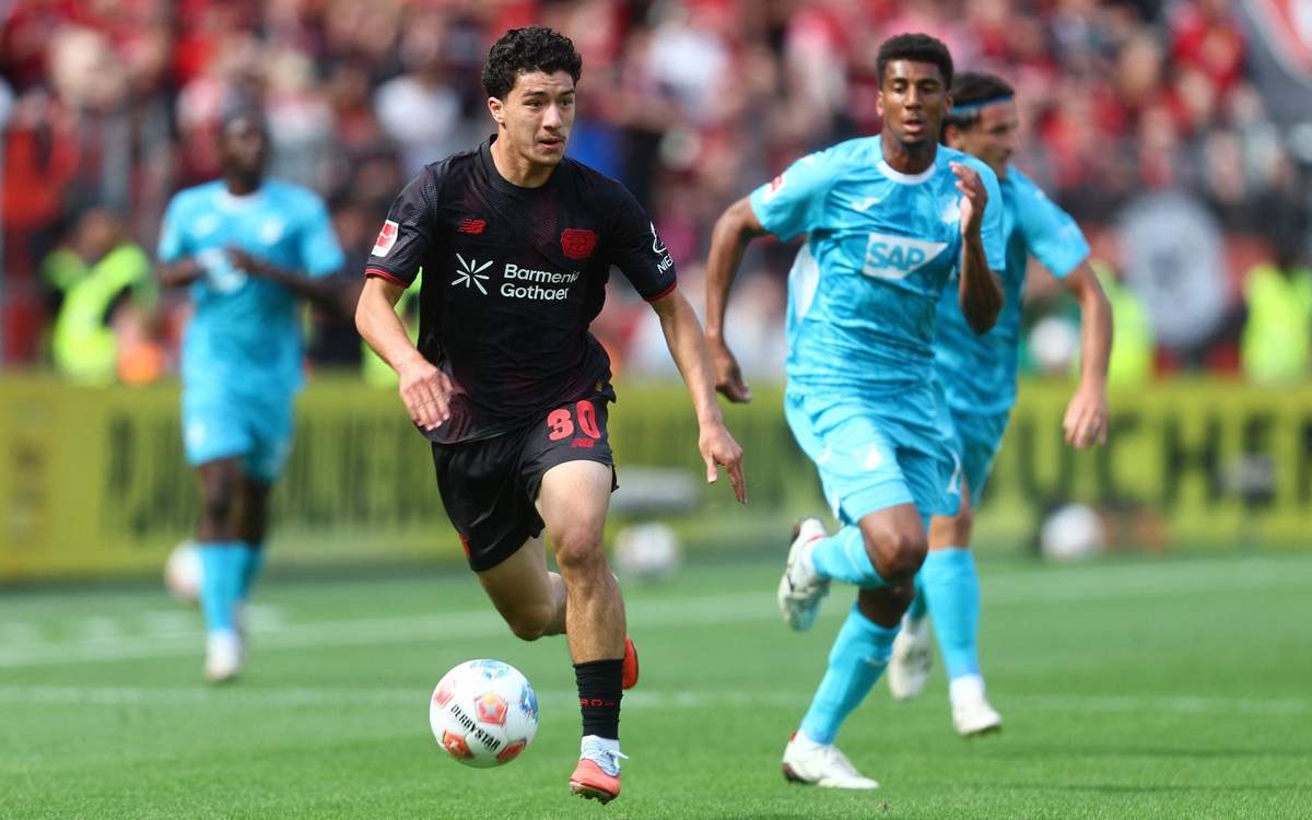 Cầu thủ gốc Việt đắt giá nhất thế giới lần đầu ra sân ở Champions League