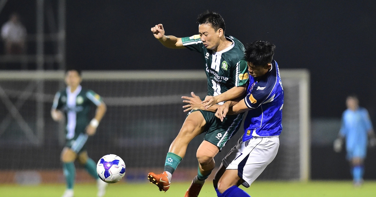 Căng thẳng cuộc đua thăng hạng