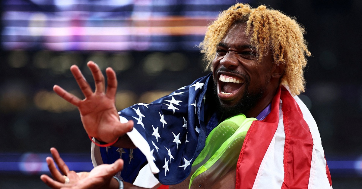 Noah Lyles có pha ăn mừng gây sốt khi cân bằng 'siêu kỷ lục' của Usain Bolt