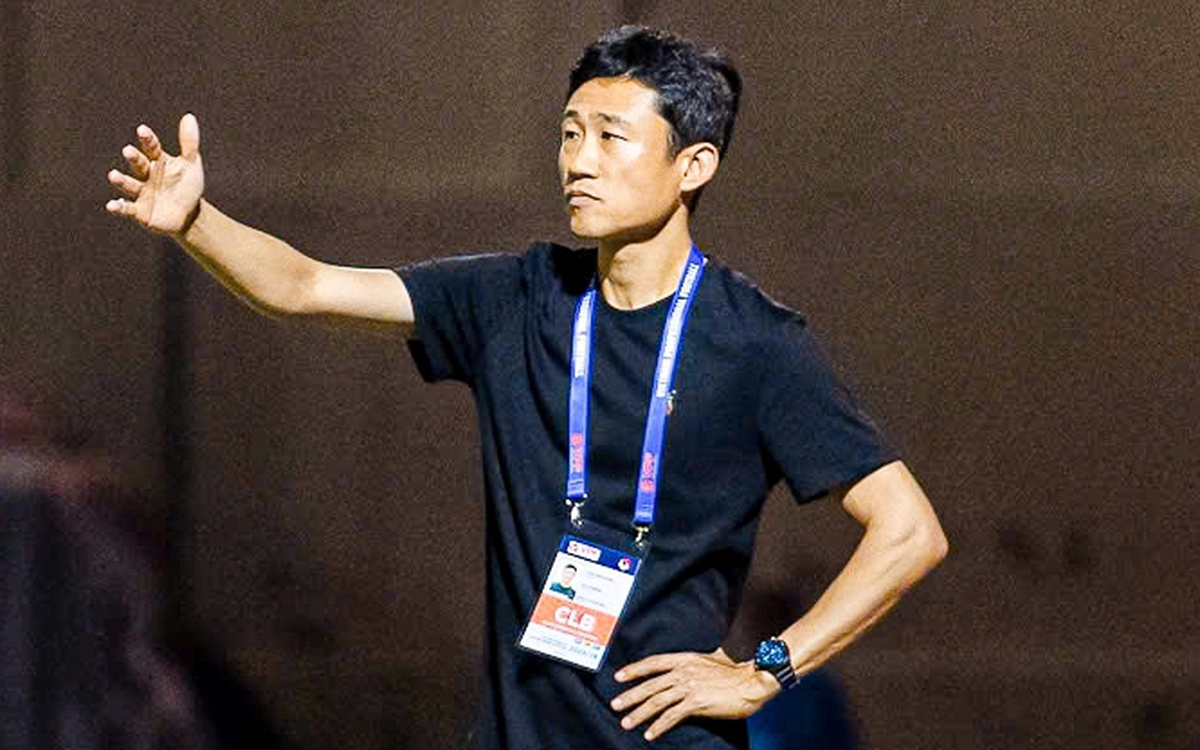 HLV Hàn Quốc chưa biết thắng ở V-League 2025-2026