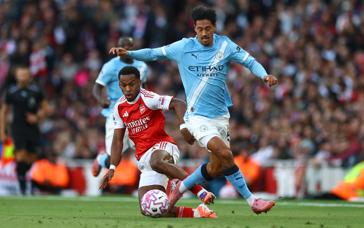 Man City 'tử thủ' bất thành, mất điểm phút cuối trước Arsenal