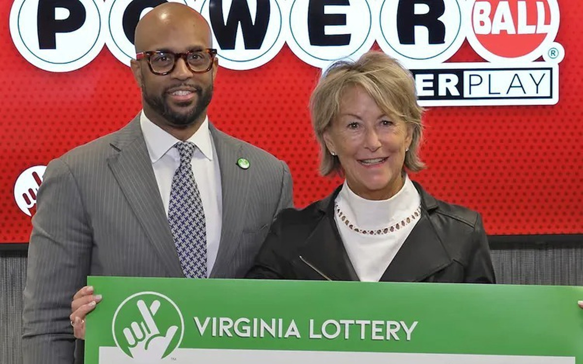 Trúng số nhờ ChatGPT, góp tiền tặng luôn cho từ thiện