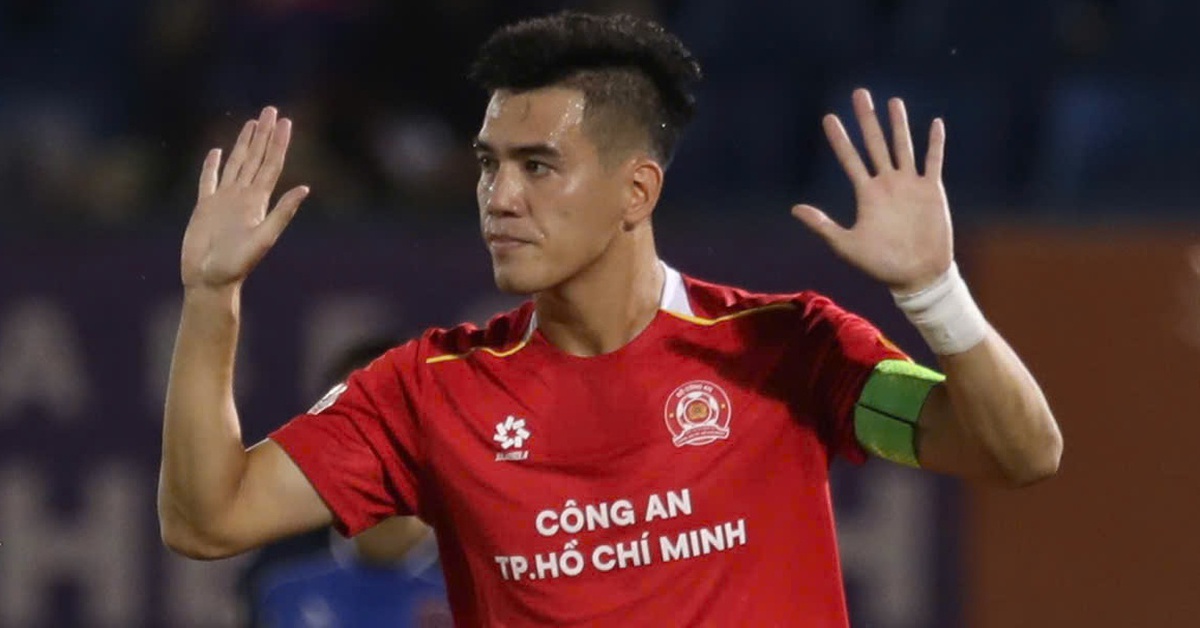 Tiến Linh ‘biếu’ CLB cũ một bàn trong chiến thắng của Công An TP.HCM