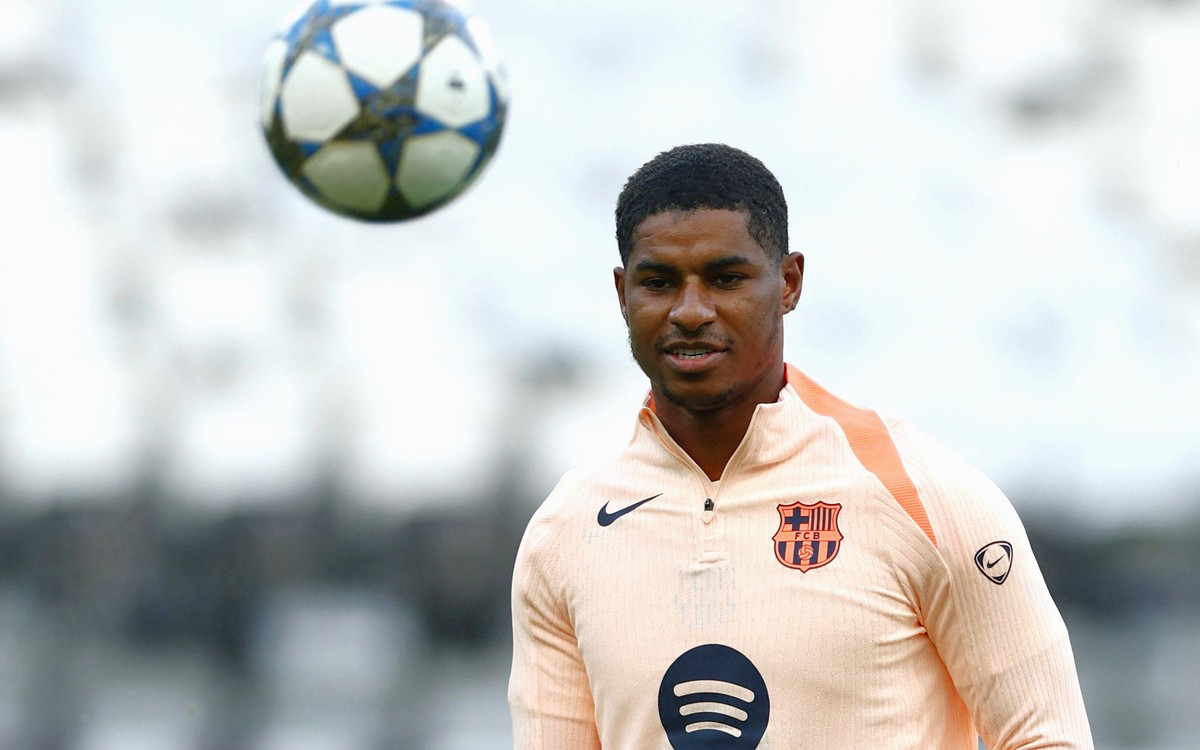 Rashford bị Barca phạt vì thói vô kỷ luật