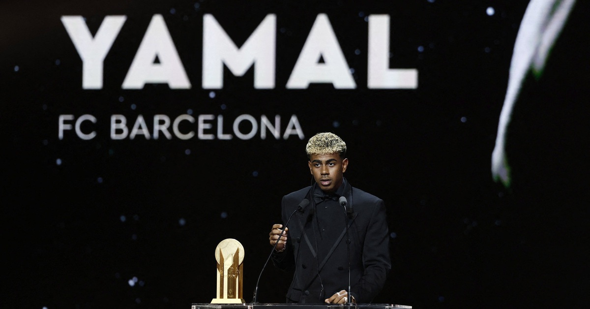 Chân sút trẻ Yamal đi vào lịch sử Quả bóng vàng