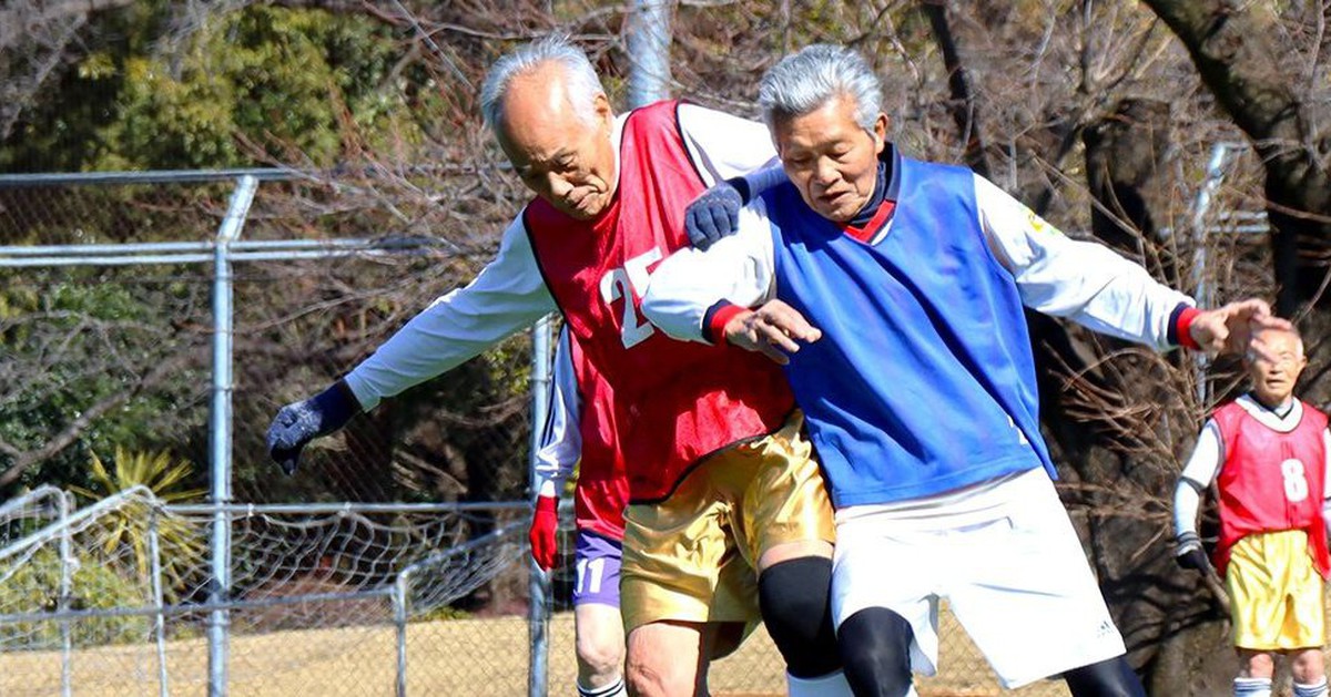 Độ tuổi nào nên ngừng chơi thể thao đối kháng?