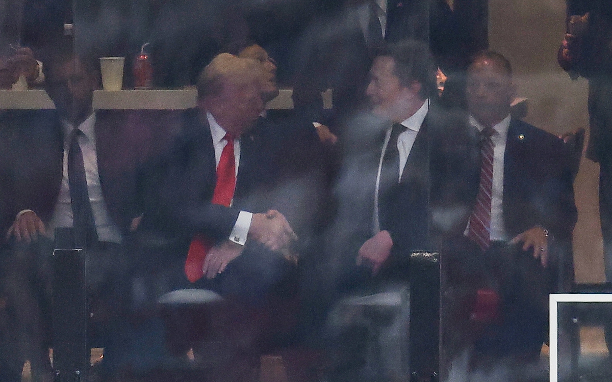Ông Trump và ông Musk ngồi cạnh nhau sau cuộc 'chia tay' ồn ào