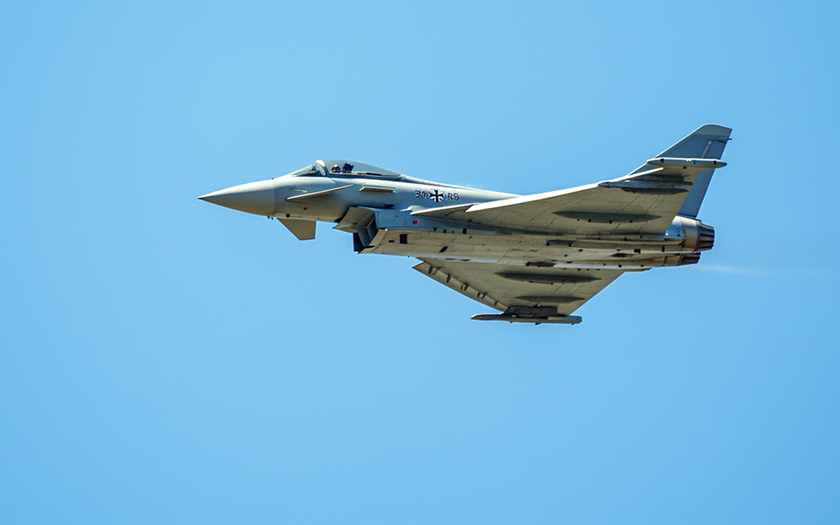 Đức, Thụy Điển điều chiến đấu cơ chặn máy bay Nga trên biển Baltic