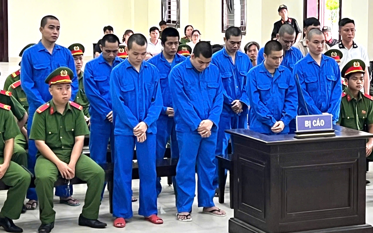 Bị đánh nhầm, rủ nhóm bạn trả thù gây chết người, 11 người lãnh án