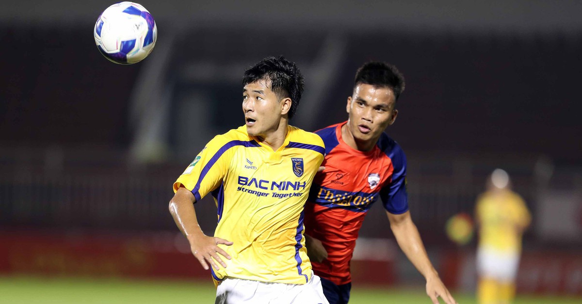 Vé thăng hạng V-League không dễ cho các đại gia