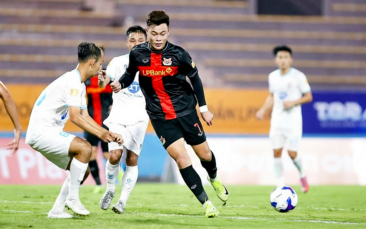 Ninh Bình đấu Nam Định: Chờ đợi bữa tiệc của bóng đá tấn công