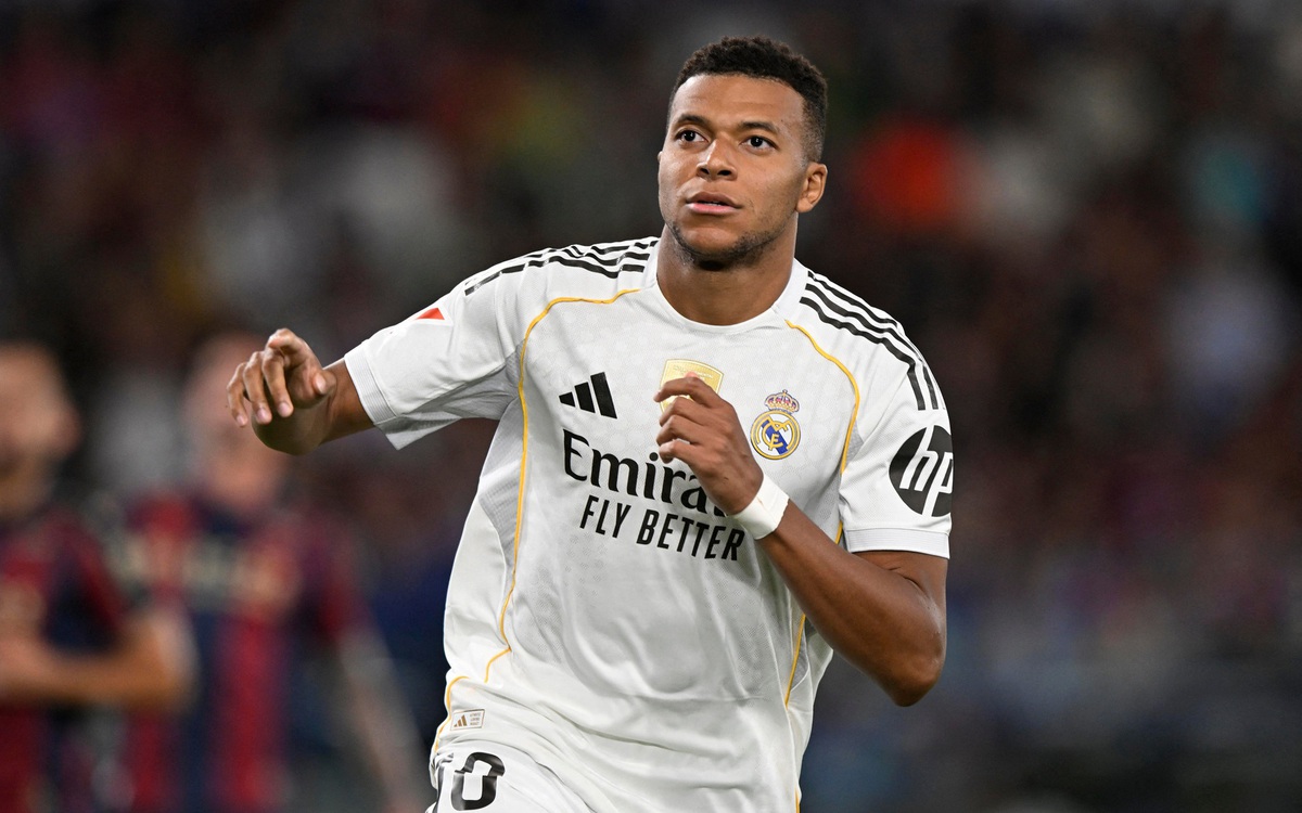Mbappe ghi bàn thứ 9 sau 7 trận