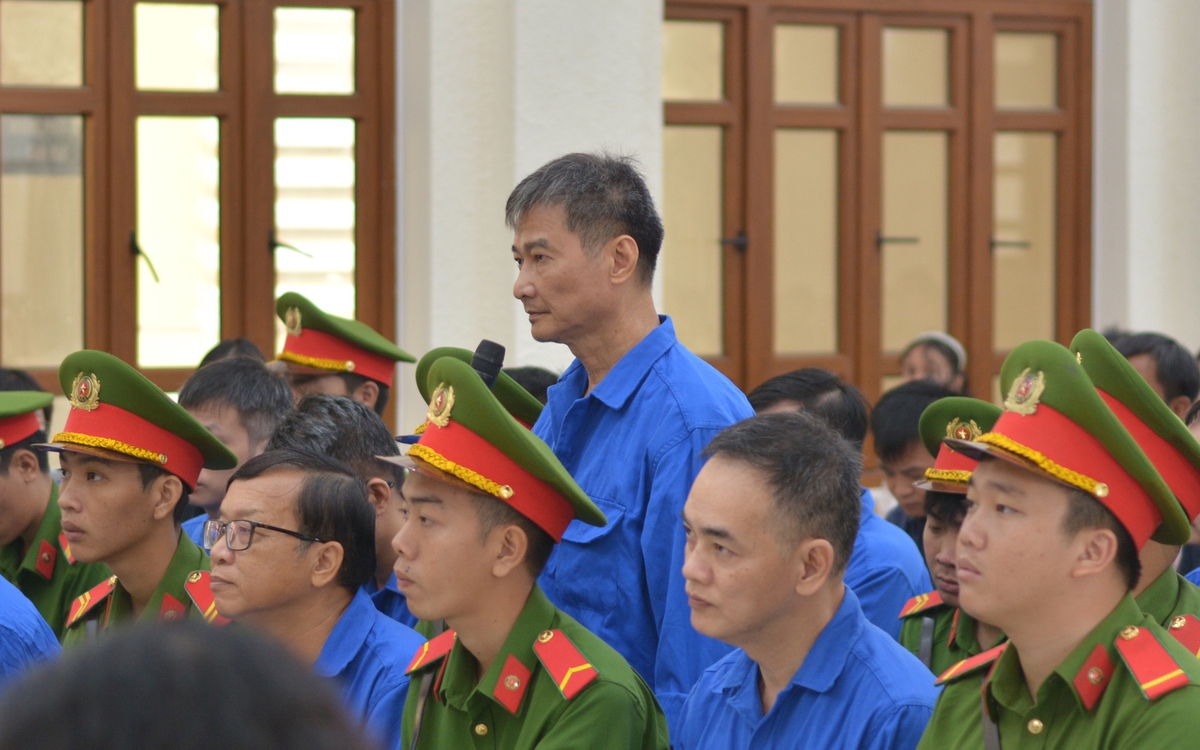 Chủ tịch Tập đoàn Tuấn Ân cùng 2 cựu giám đốc điện lực hầu tòa