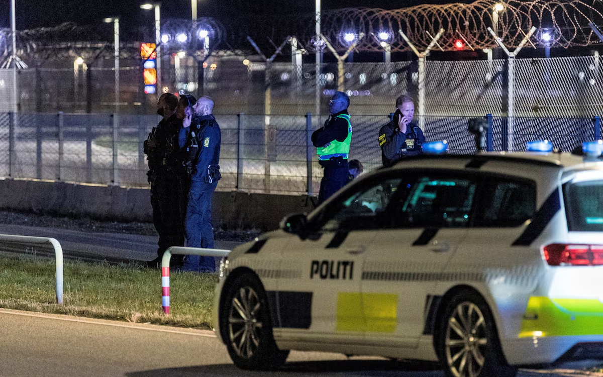 Hai sân bay lớn Bắc Âu tê liệt vì 'drone lạ' xâm nhập không phận